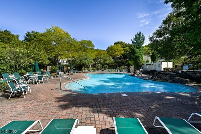 1409 Four Seasons Dr 1409, Wayne Twp., NJ 07470
