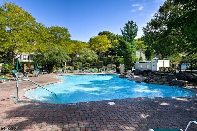 1409 Four Seasons Dr 1409, Wayne Twp., NJ 07470