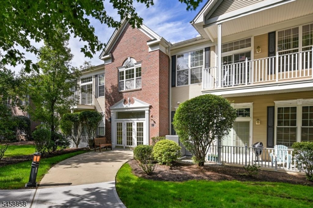 1409 Four Seasons Dr 1409, Wayne Twp., NJ 07470 — photo 3