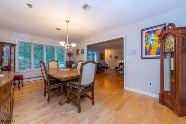 118 Country Ln, Clifton City, NJ 07013