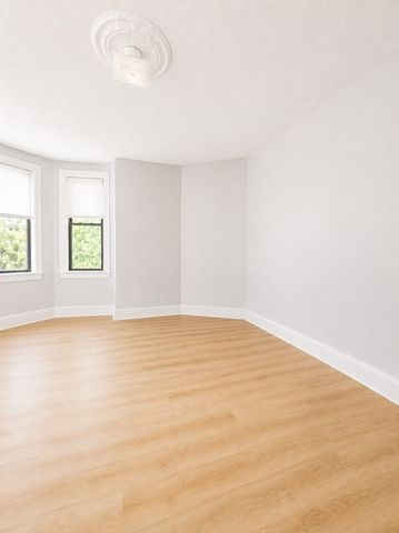 33 Gay Head St 3, Boston, MA 02130