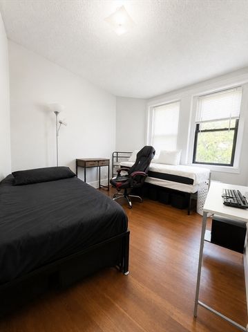 33 Gay Head St 3, Boston, MA 02130