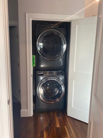 519 Broadway PH8, Somerville, MA 02145