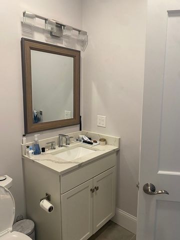 519 Broadway PH8, Somerville, MA 02145