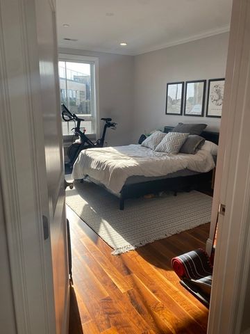 519 Broadway PH8, Somerville, MA 02145