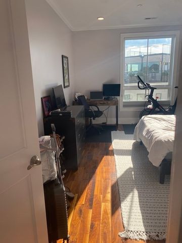519 Broadway PH8, Somerville, MA 02145