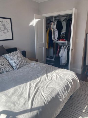 519 Broadway PH8, Somerville, MA 02145