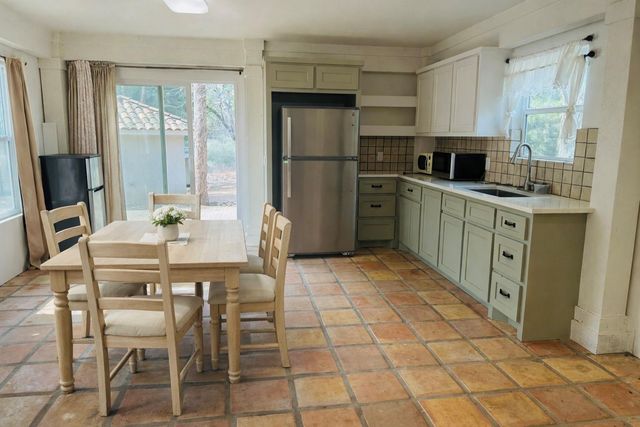 1053 Elm Crest Drive, New Ulm, TX 78950