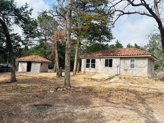 1053 Elm Crest Drive, New Ulm, TX 78950