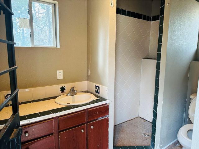 1053 Elm Crest Drive, New Ulm, TX 78950