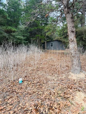 1053 Elm Crest Drive, New Ulm, TX 78950