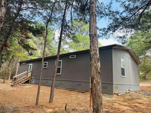 1053 Elm Crest Drive, New Ulm, TX 78950