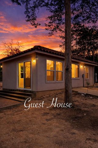 1053 Elm Crest Drive, New Ulm, TX 78950