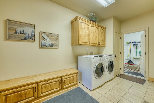 41891 Timber Ridge Road, Shaver Lake, CA 93664