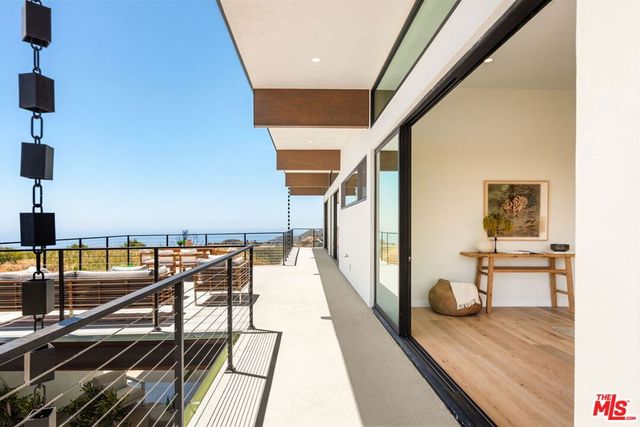 2165 E Little Las Flores Road, Topanga, CA 90290