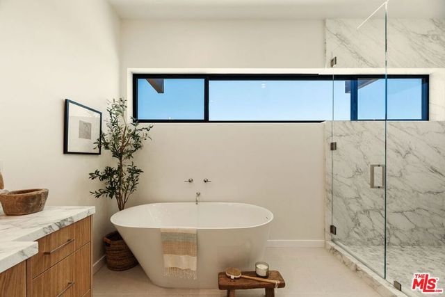 2165 E Little Las Flores Road, Topanga, CA 90290