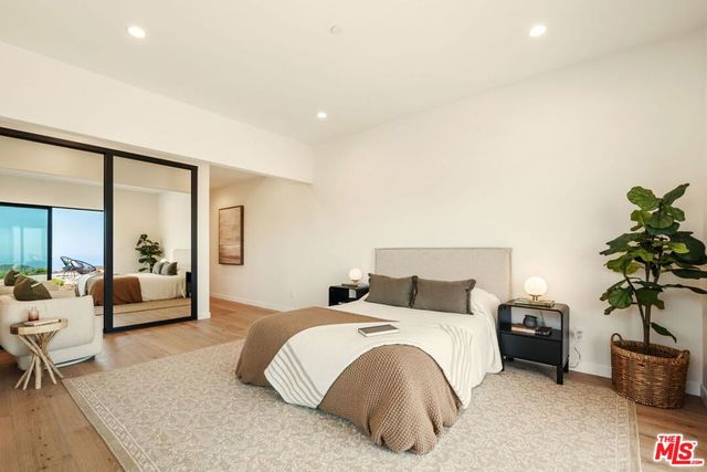 2165 E Little Las Flores Road, Topanga, CA 90290