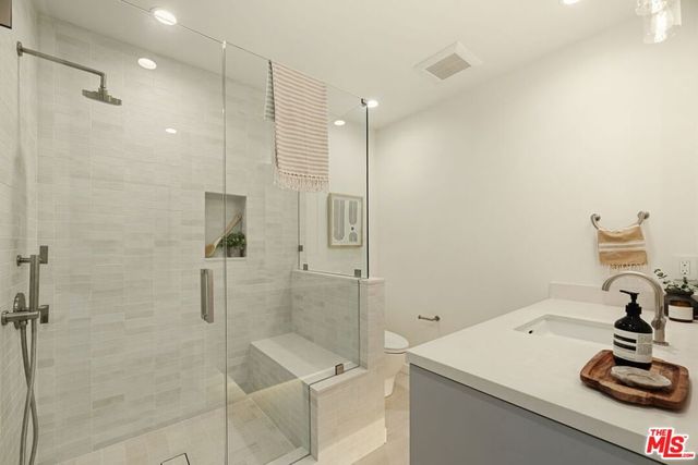 2165 E Little Las Flores Road, Topanga, CA 90290