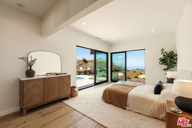 2165 E Little Las Flores Road, Topanga, CA 90290