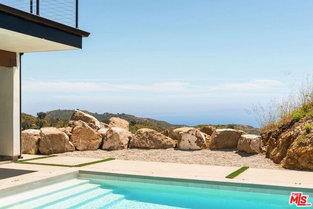 2165 E Little Las Flores Road, Topanga, CA 90290