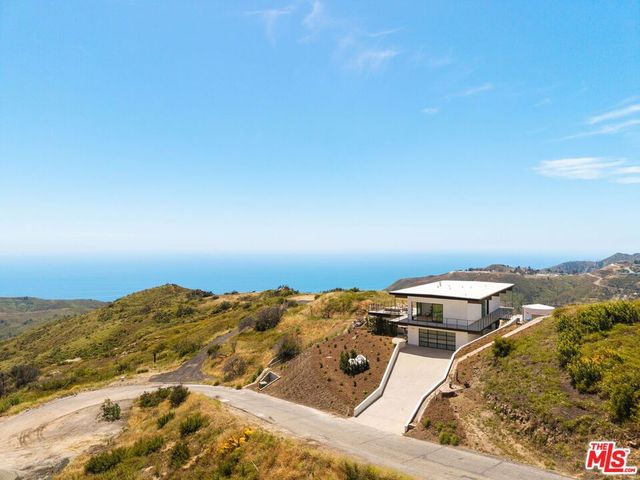 2165 E Little Las Flores Road, Topanga, CA 90290