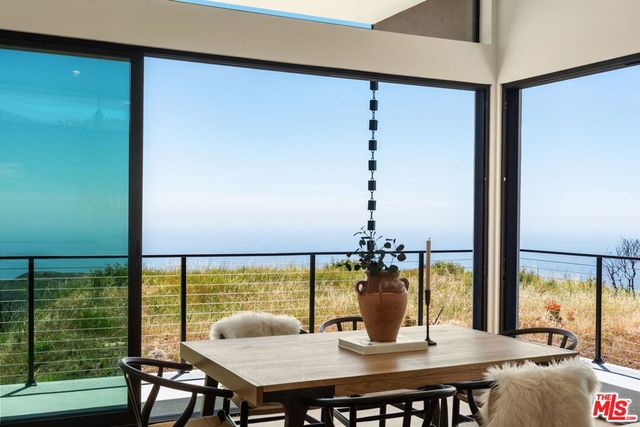 2165 E Little Las Flores Road, Topanga, CA 90290