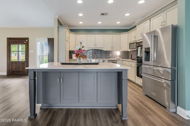 1801 Pembroke Street, New Iberia, LA 70563