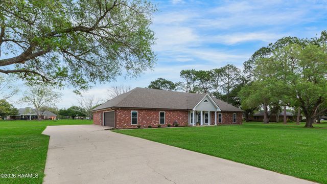 1801 Pembroke Street, New Iberia, LA 70563