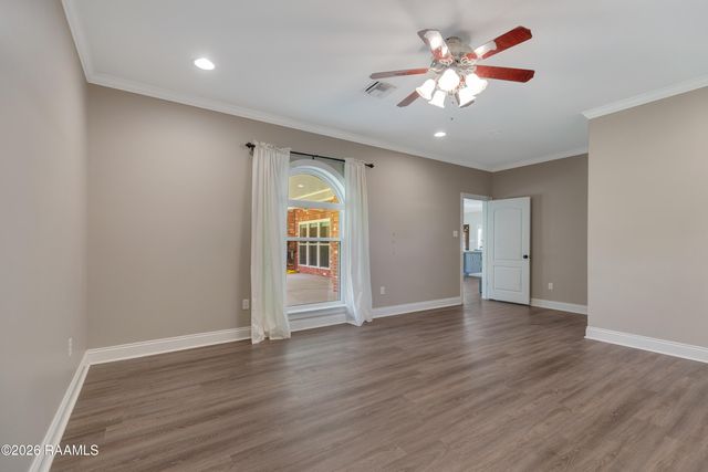 1801 Pembroke Street, New Iberia, LA 70563