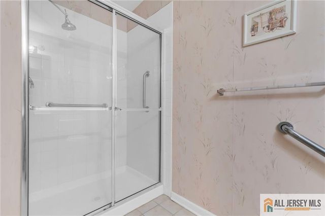 3 Silcox Place, Somerset, NJ 08873
