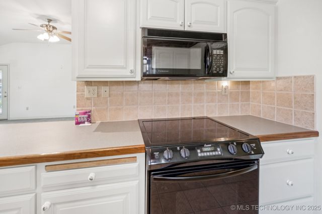 315 Savannah Park Street, Pryor, OK 74361