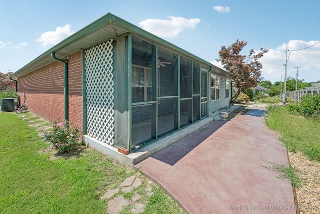 315 Savannah Park Street, Pryor, OK 74361