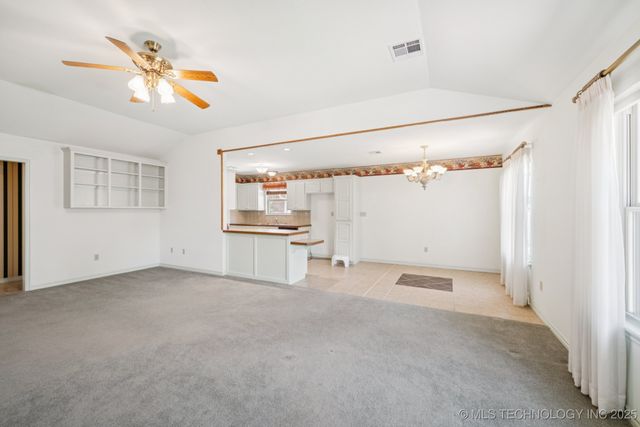 315 Savannah Park Street, Pryor, OK 74361