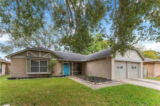2418 Leading Edge Drive, Friendswood, TX 77546