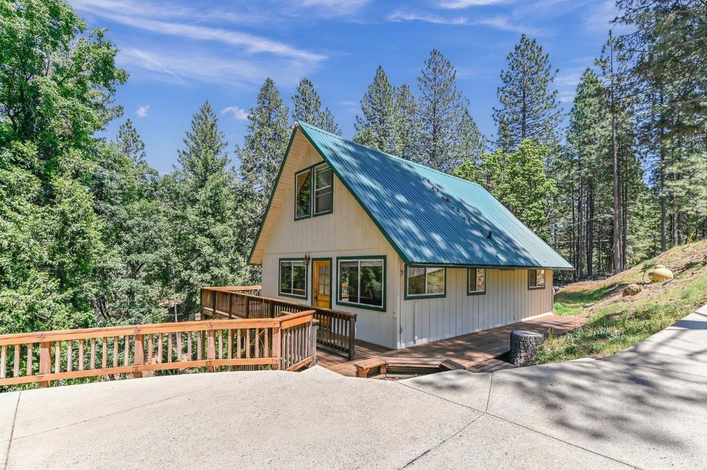 25911 View Ct, Pioneer, CA 95666