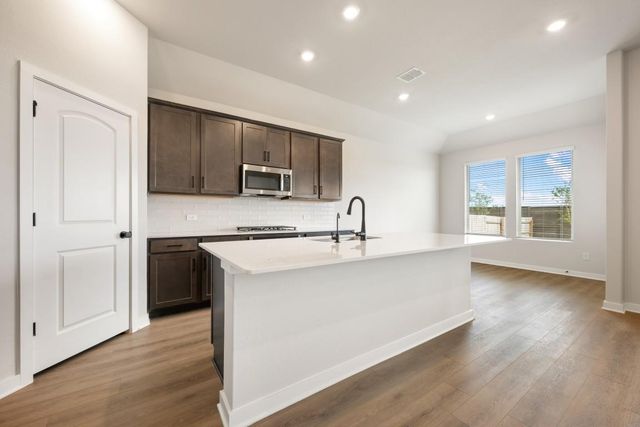 180 Coleto TRL, Bastrop, TX 78602