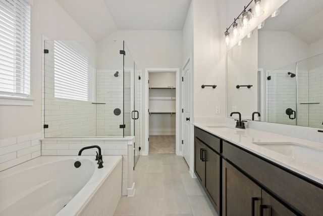 180 Coleto TRL, Bastrop, TX 78602