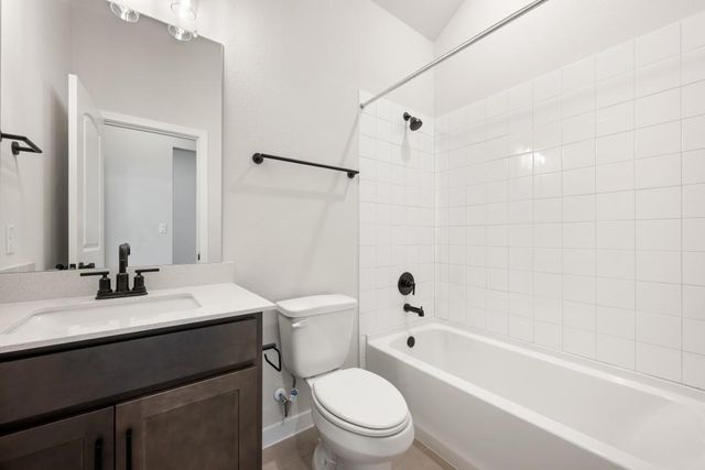 180 Coleto TRL, Bastrop, TX 78602