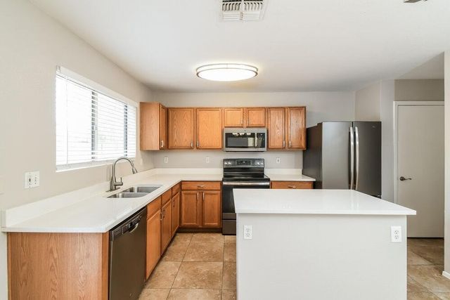 8918 E Oro Circle, Mesa, AZ 85212