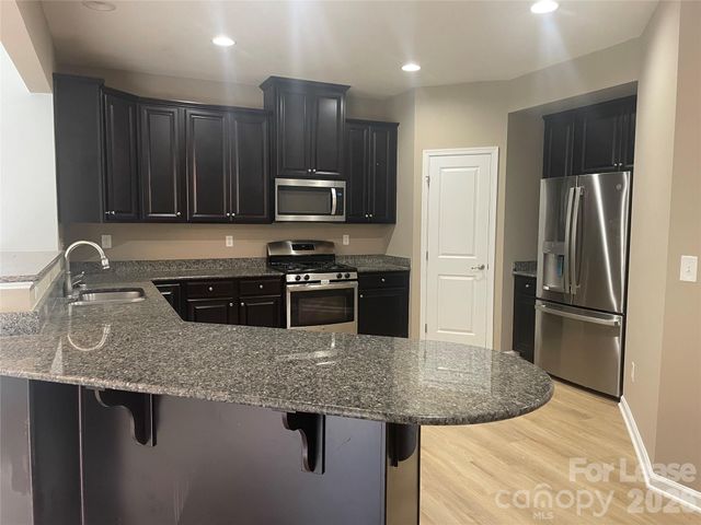 5712 Selkirkshire Road, Charlotte, NC 28278