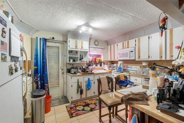 3250 NW 14th Ter, Miami, FL 33125