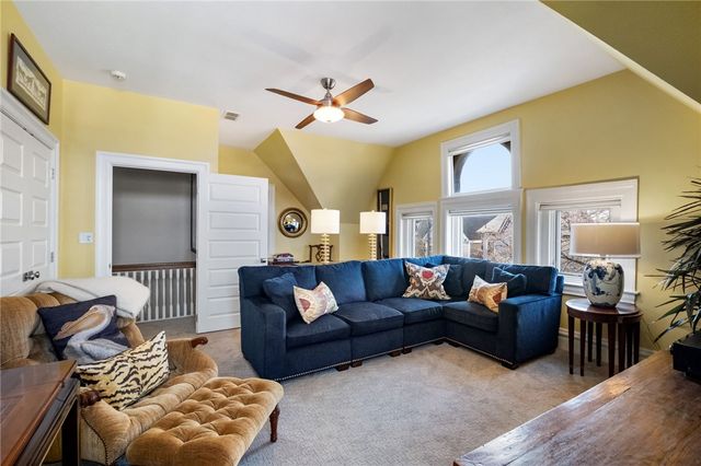 701 IVY, Shadyside, PA 15232