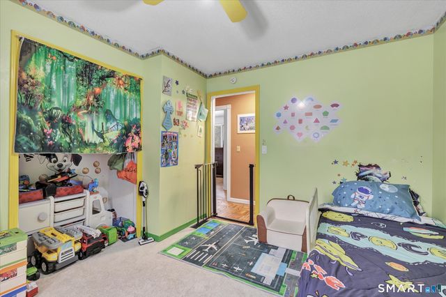 22 Crestwood Drive, Naugatuck, CT 06770