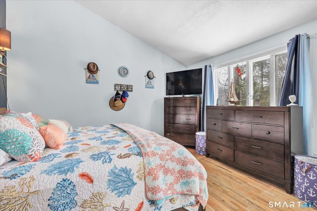 22 Crestwood Drive, Naugatuck, CT 06770