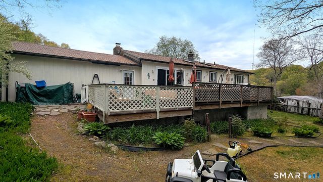 22 Crestwood Drive, Naugatuck, CT 06770