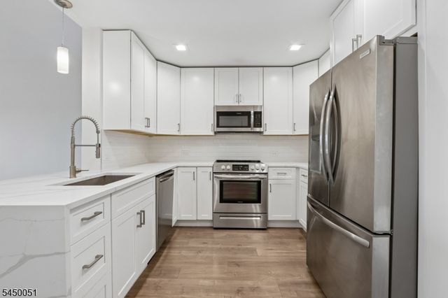 1 Carriage City Plz 1405, Rahway City, NJ 07065