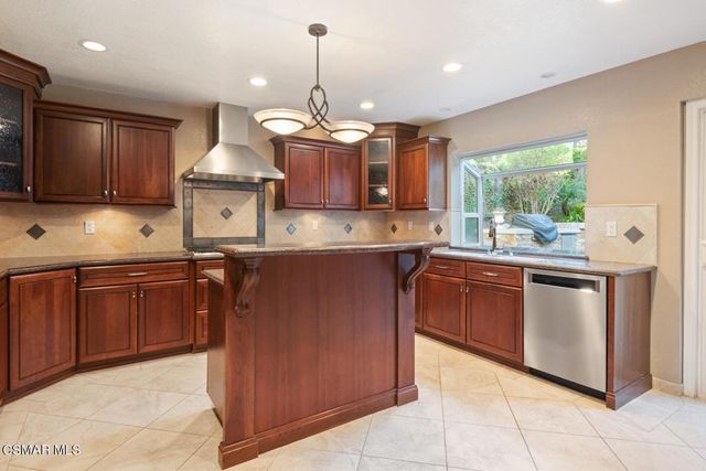 5810 Rainbow Hill Road, Agoura Hills, CA 91301