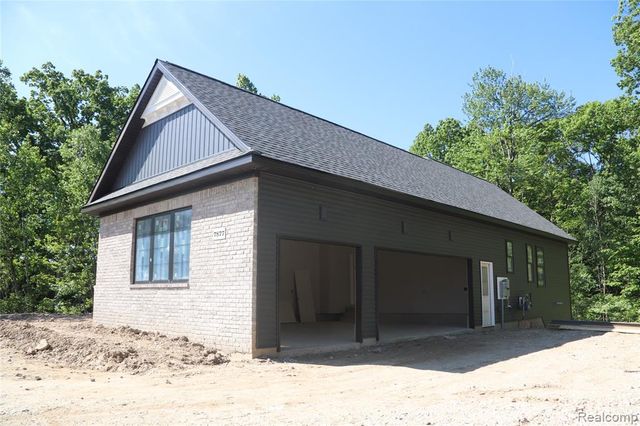 7877 Donegal Court, Fenton, MI 48430
