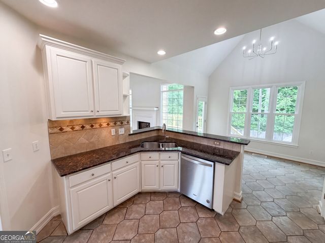 724 Beacon Cove, Lawrenceville, GA 30043