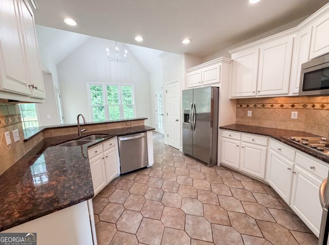 724 Beacon Cove, Lawrenceville, GA 30043